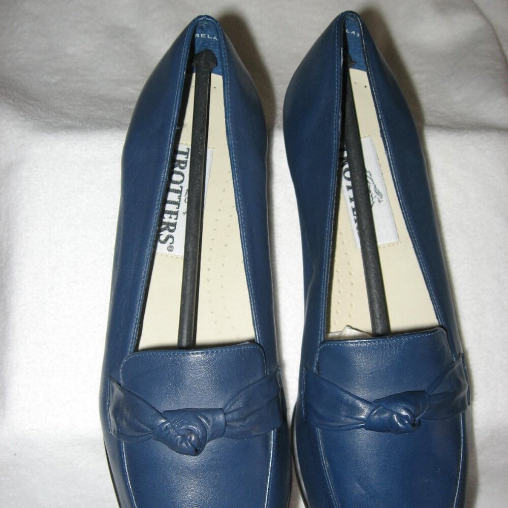 Trotters Relate Leather Loafer Flat Size 8.5 Blue NWOT - Picture 11 of 11